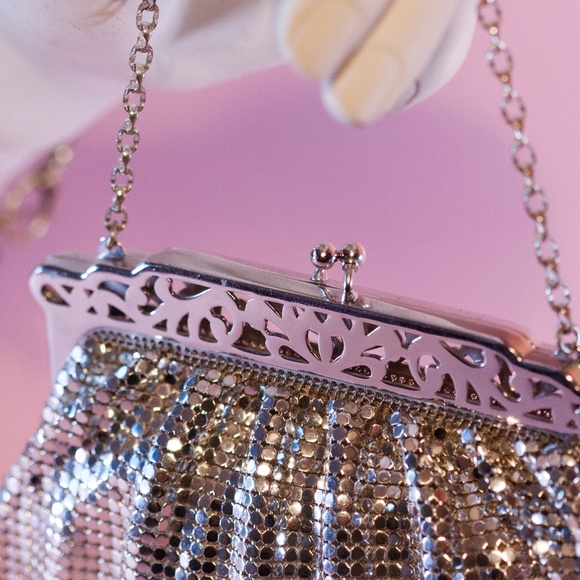 Vintage 1940's WHITING & DAVIS silver mesh evening bag - Picture 3 of 15